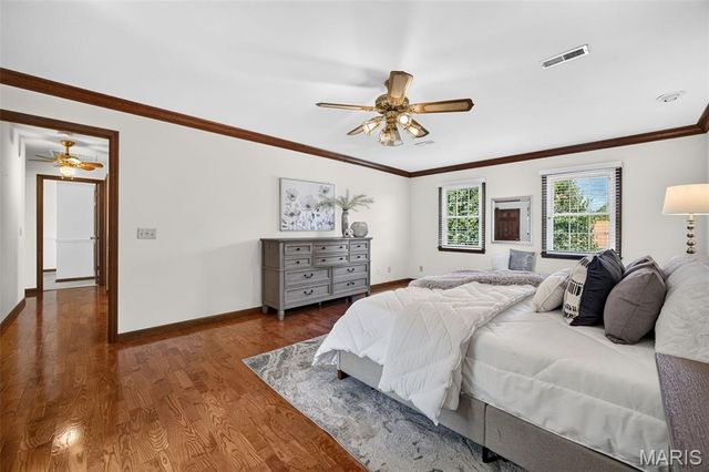 544 Highfield Drive, St Charles, MO 63304