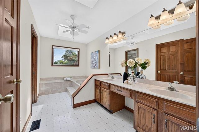 544 Highfield Drive, St Charles, MO 63304