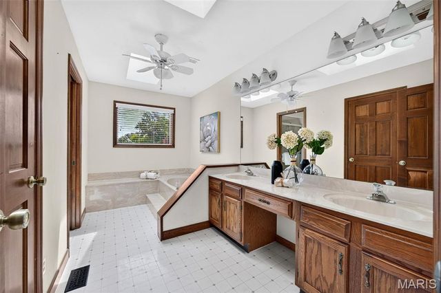 544 Highfield Drive, St Charles, MO 63304