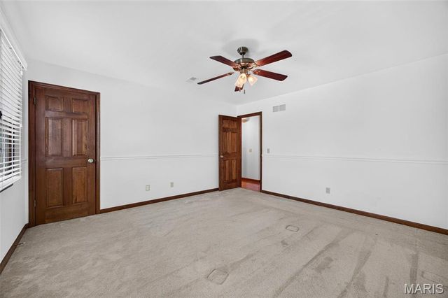 544 Highfield Drive, St Charles, MO 63304