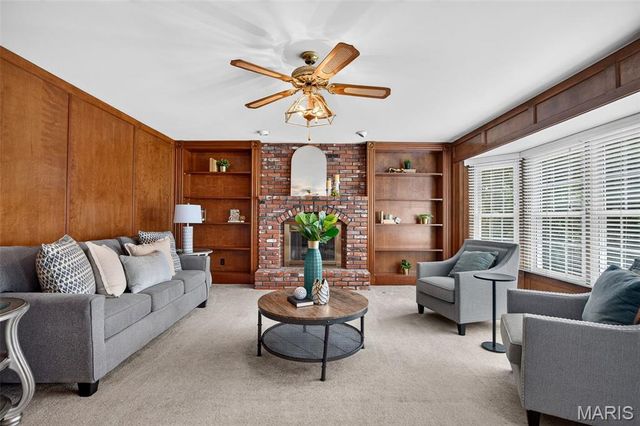 544 Highfield Drive, St Charles, MO 63304