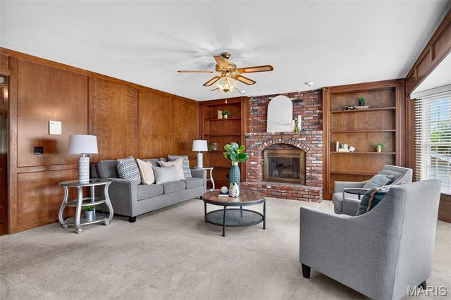 544 Highfield Drive, St Charles, MO 63304
