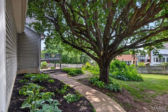 544 Highfield Drive, St Charles, MO 63304