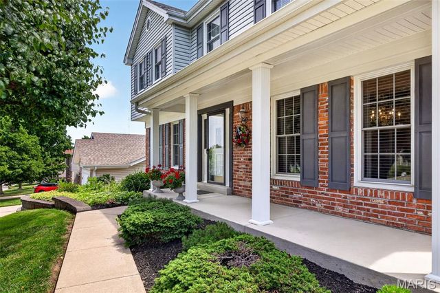544 Highfield Drive, St Charles, MO 63304