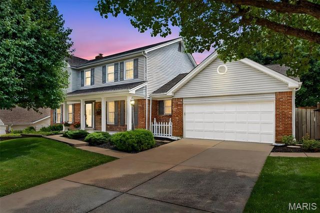 544 Highfield Drive, St Charles, MO 63304