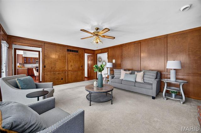 544 Highfield Drive, St Charles, MO 63304