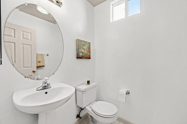 710 City Walk Pl 4, Hayward, CA 94541