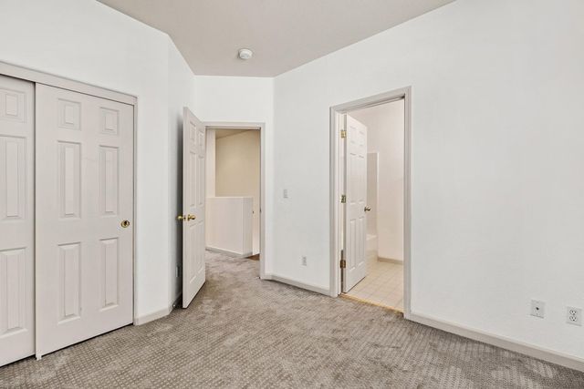 710 City Walk Pl 4, Hayward, CA 94541