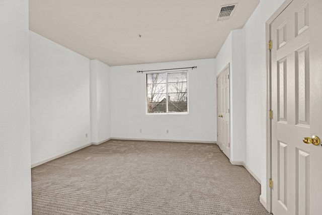 710 City Walk Pl 4, Hayward, CA 94541