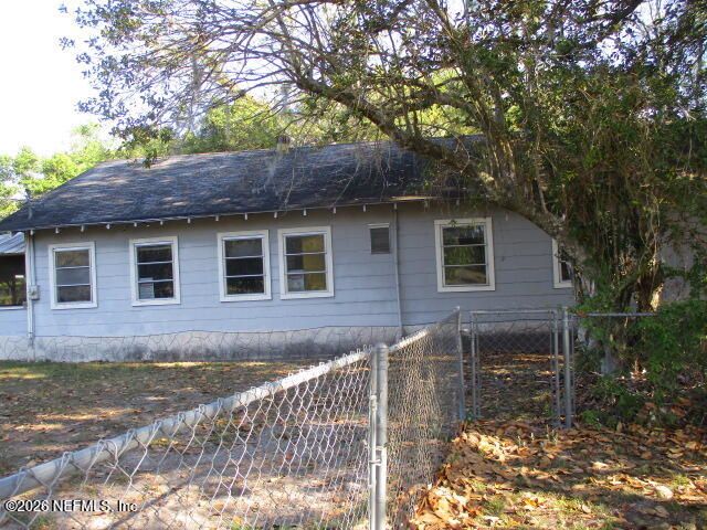 9742 HIGHWAY 301, Hampton, FL 32044