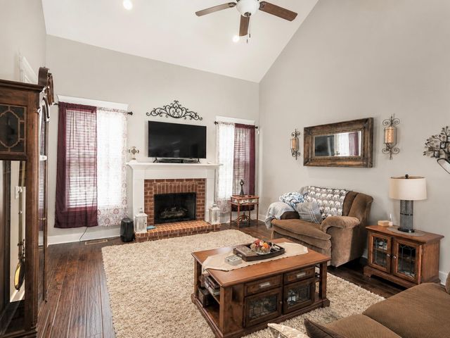 8329 Grinder Creek Place, Chattanooga, TN 37421