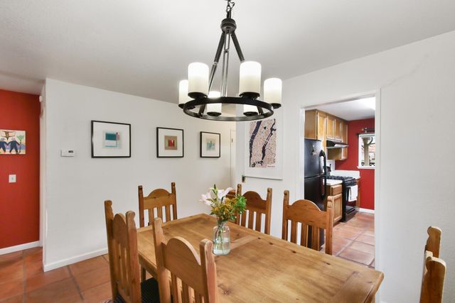 2144 Calaveras Ave, Davis, CA 95616