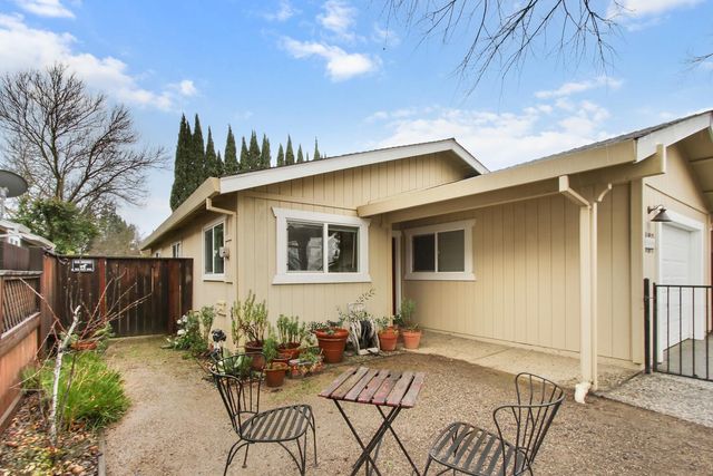 2144 Calaveras Ave, Davis, CA 95616