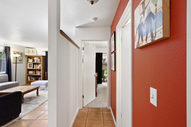 2144 Calaveras Ave, Davis, CA 95616