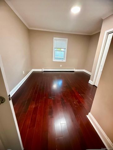 421 Roquette Avenue, South Floral Park, NY 11001