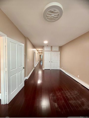 421 Roquette Avenue, South Floral Park, NY 11001