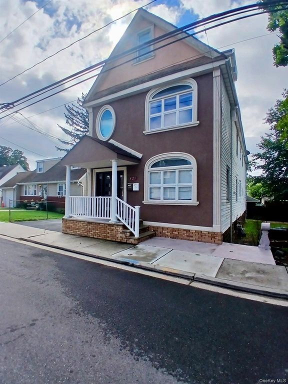 421 Roquette Avenue, South Floral Park, NY 11001 — photo 2
