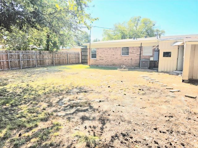 1513 arcady Lane, Irving, TX 75061