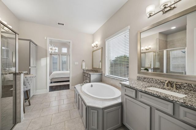 631 Aquilla Square, Webster, TX 77598