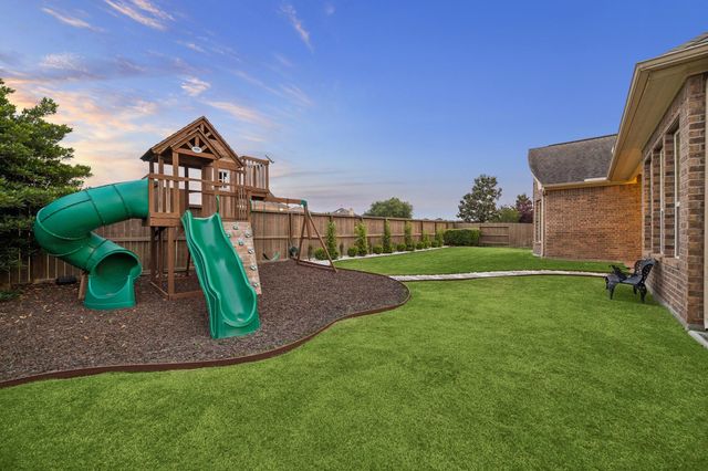 631 Aquilla Square, Webster, TX 77598