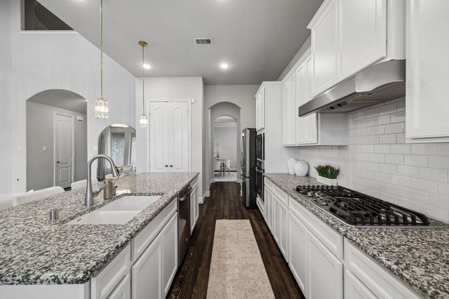 631 Aquilla Square, Webster, TX 77598