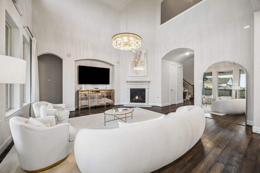 631 Aquilla Square, Webster, TX 77598