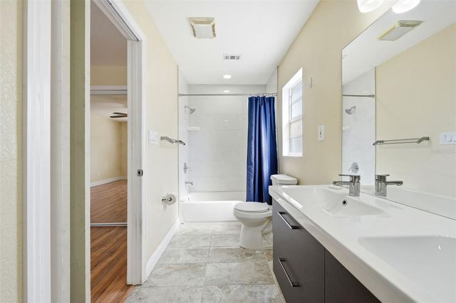 132 SAGEWOOD COURT, Apopka, FL 32703