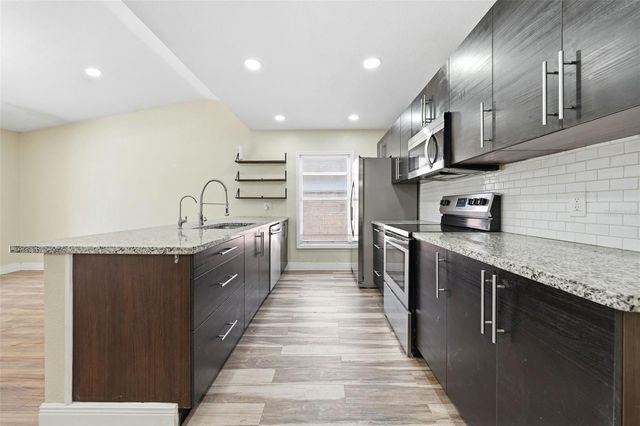 132 SAGEWOOD COURT, Apopka, FL 32703