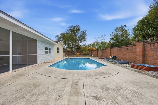 132 SAGEWOOD COURT, Apopka, FL 32703