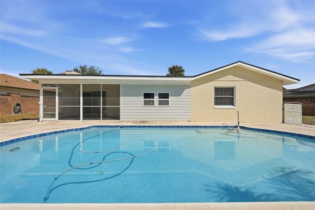 132 SAGEWOOD COURT, Apopka, FL 32703