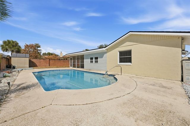 132 SAGEWOOD COURT, Apopka, FL 32703