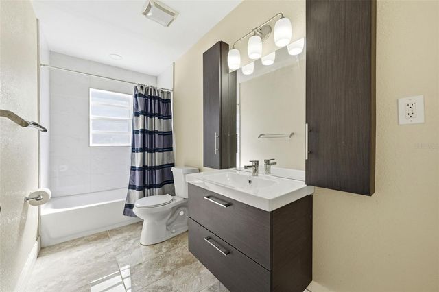 132 SAGEWOOD COURT, Apopka, FL 32703