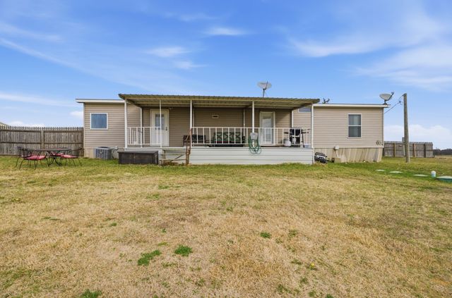 650 Lone Star Road, Whitesboro, TX 76273