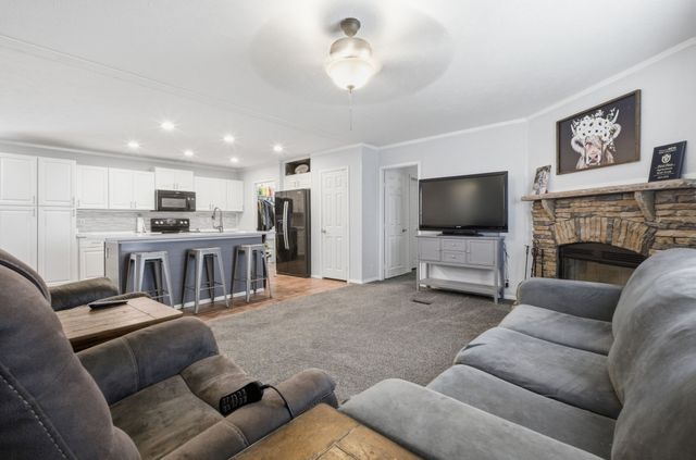 650 Lone Star Road, Whitesboro, TX 76273