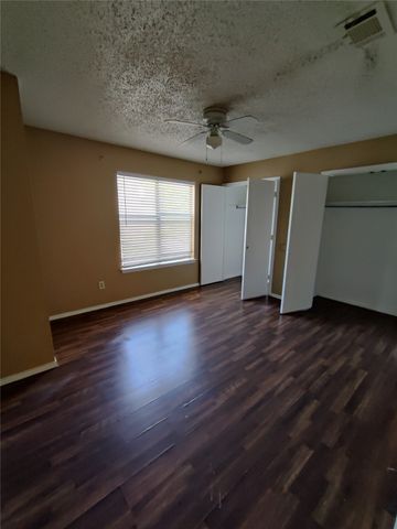 130 Country Bend Drive, Duncanville, TX 75137