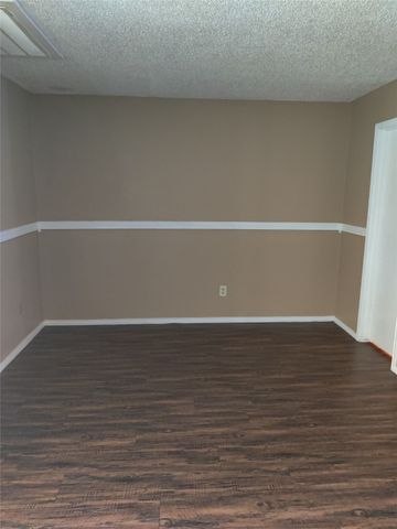 130 Country Bend Drive, Duncanville, TX 75137