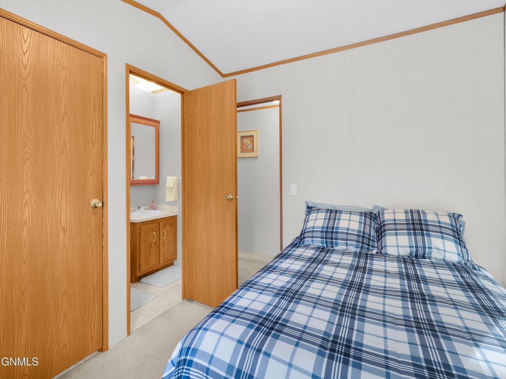 314 Sussex Street, Bismarck, ND 58504 photo 18