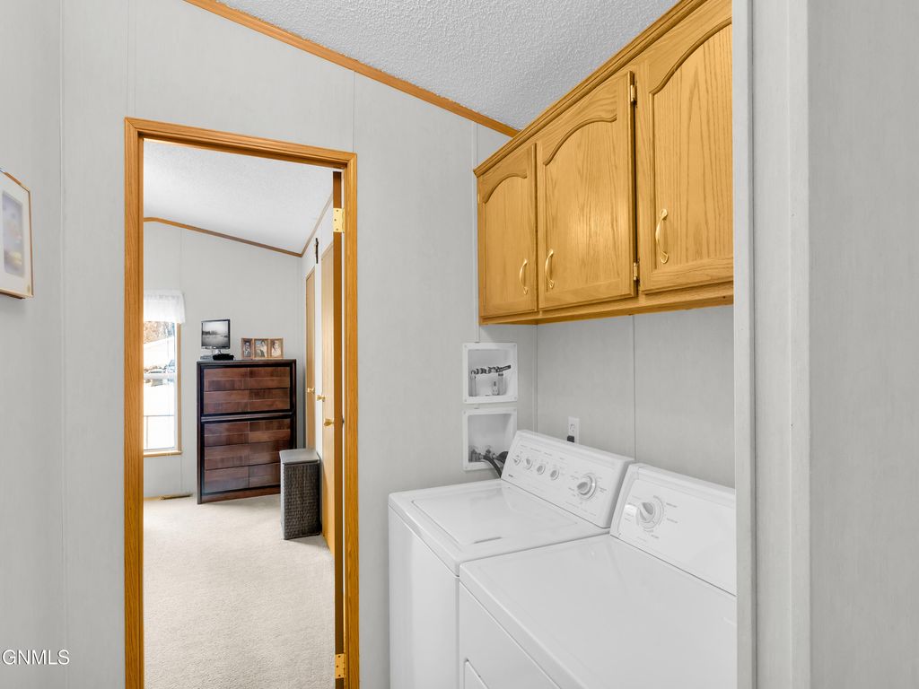 314 Sussex Street, Bismarck, ND 58504 photo 21