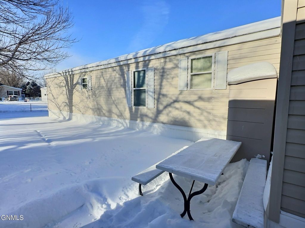 314 Sussex Street, Bismarck, ND 58504 photo 30