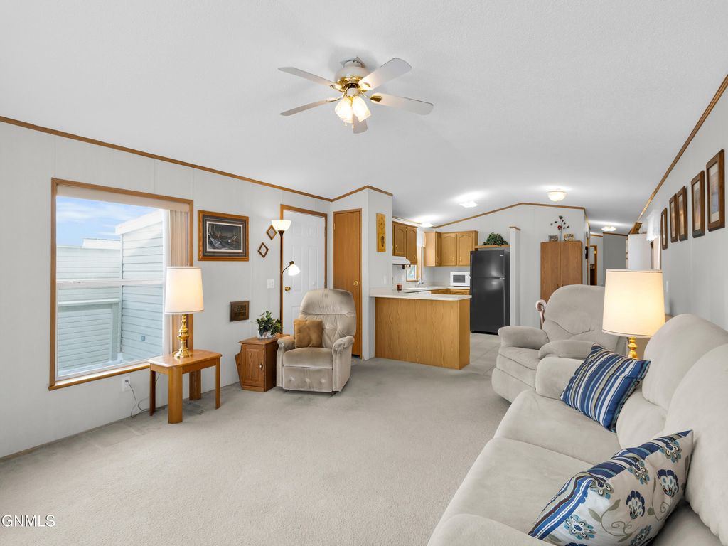 314 Sussex Street, Bismarck, ND 58504 photo 7