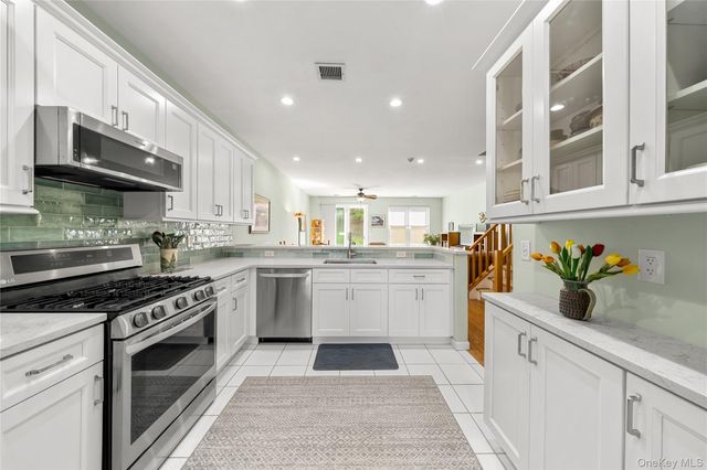 203 Windward Court N, Port Jefferson, NY 11777
