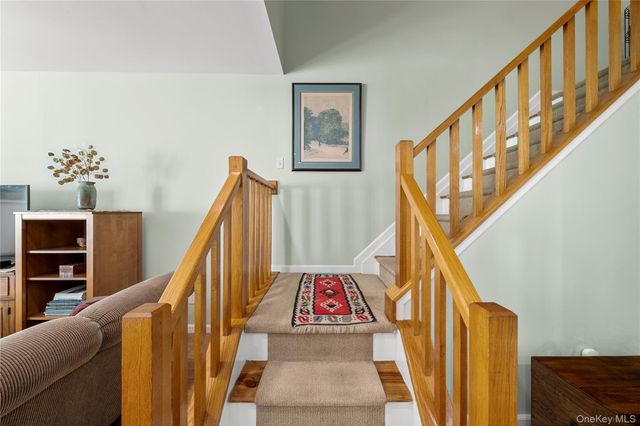 203 Windward Court N, Port Jefferson, NY 11777