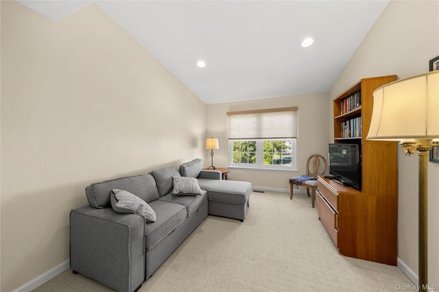 203 Windward Court N, Port Jefferson, NY 11777
