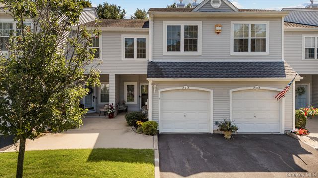 203 Windward Court N, Port Jefferson, NY 11777