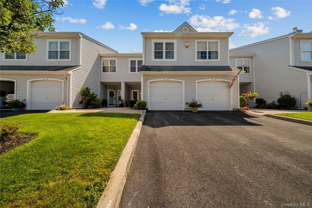 203 Windward Court N, Port Jefferson, NY 11777