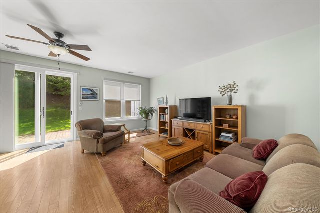 203 Windward Court N, Port Jefferson, NY 11777