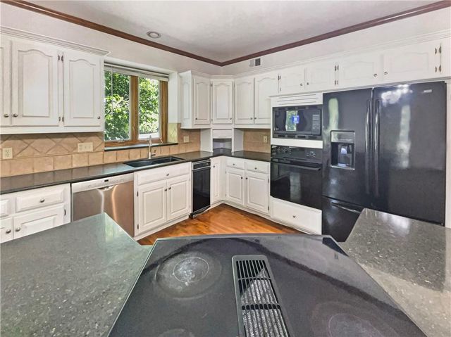 4940 Alden Street, Shawnee, KS 66216