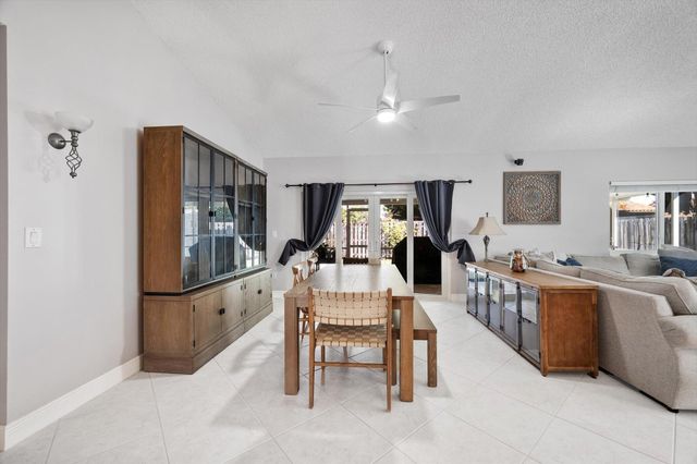 15541 Dover Court, Davie, FL 33331