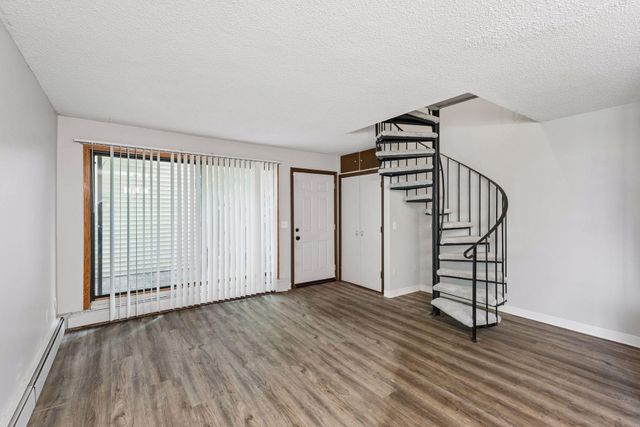 7410 72nd Lane N, Brooklyn Park, MN 55428