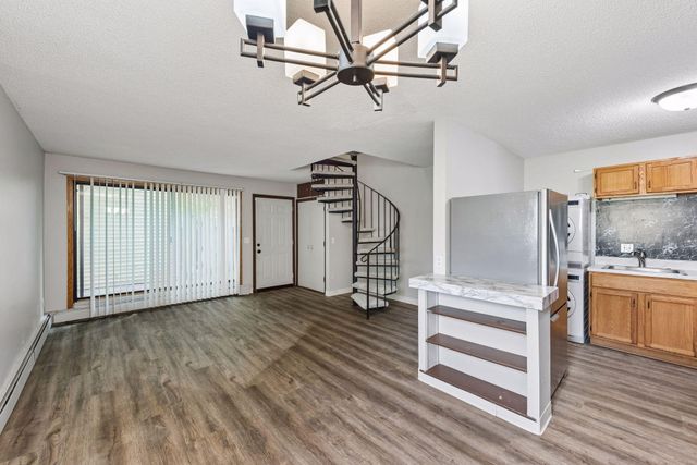7410 72nd Lane N, Brooklyn Park, MN 55428